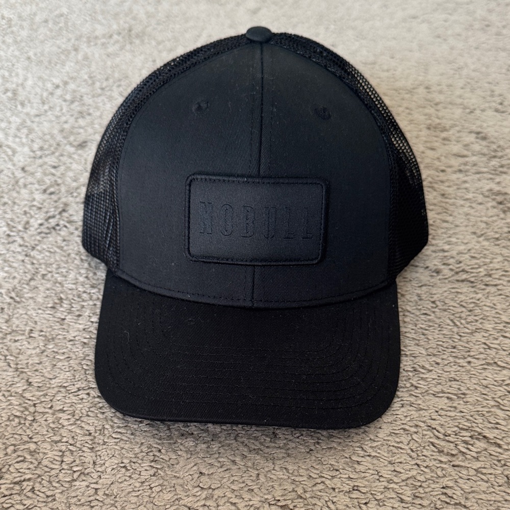 NOBULL Classic Black Mesh Cap